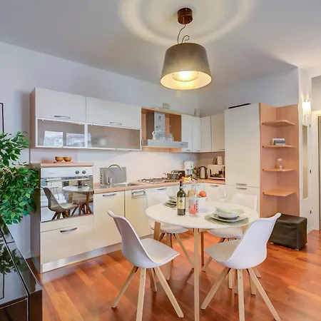22 - Happy Apartment
